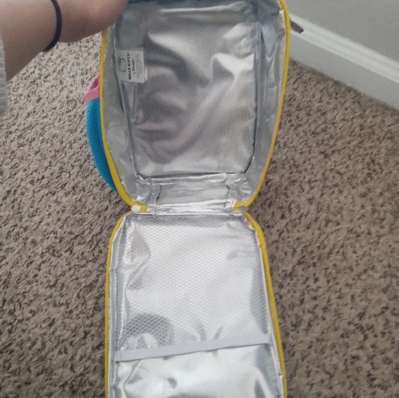 Hello Kitty Women's Bow-Tastic Lunchbox Size Small - Picture 7 of 7